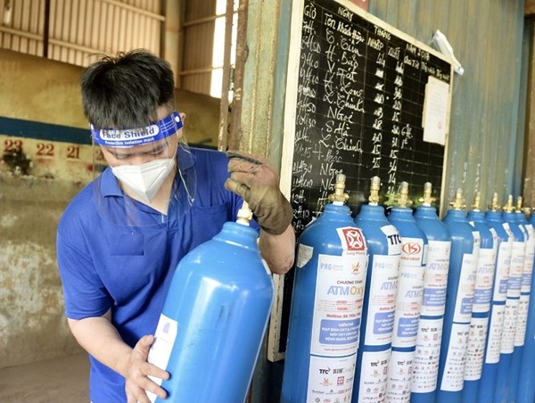 Tạo thuận lợi tối đa cho các phương tiện chở ôxy vào các tỉnh phía Nam