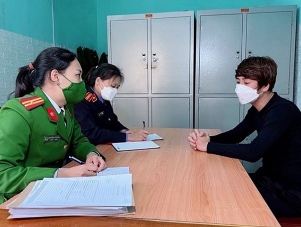 Khởi tố tài xế ô tô đánh lái tông thẳng vào 3 thanh niên