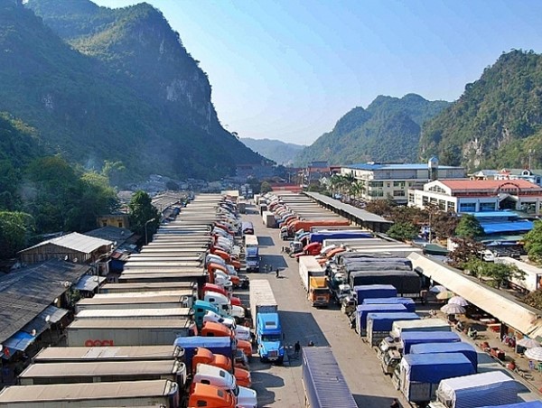 Thành lập Ban chỉ đạo giải quyết ùn tắc hàng hóa tại cửa khẩu biên giới phía Bắc