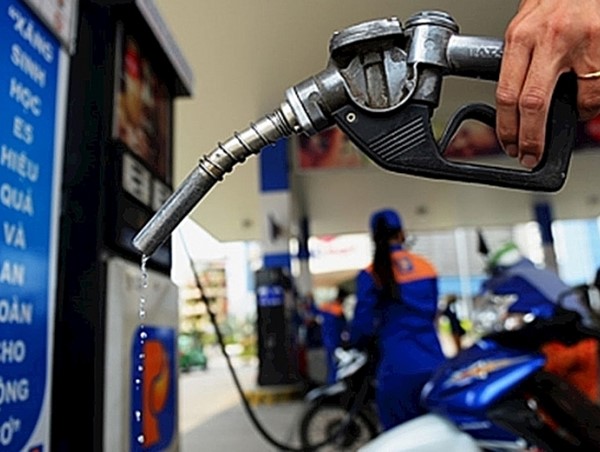 Giá xăng dầu đồng loạt tăng mạnh