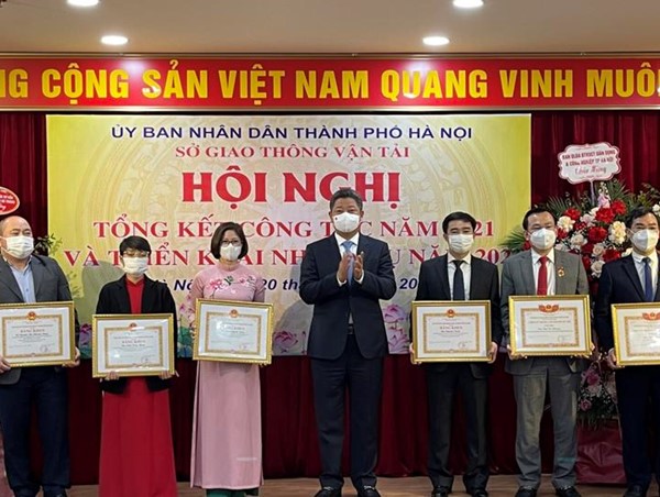 Hà Nội: Giảm 10 điểm “đen” ùn tắc giao thông