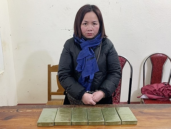 Nữ giáo viên đi buôn ma túy xuyên quốc gia