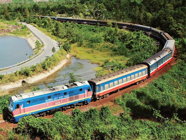 Đường sắt chạy thêm nhiều tàu khách dịp Tết