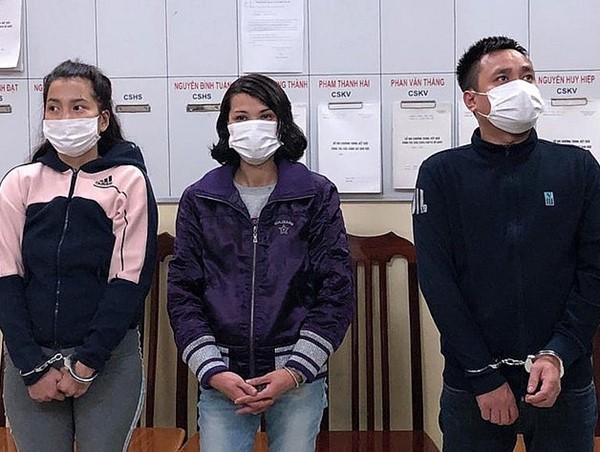 Bắt nhóm đối tượng chuyên lượn lờ móc túi trên phố cổ