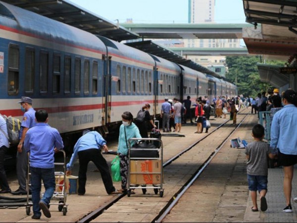 Đường sắt điều chỉnh giảm tàu khách tuyến Bắc - Nam