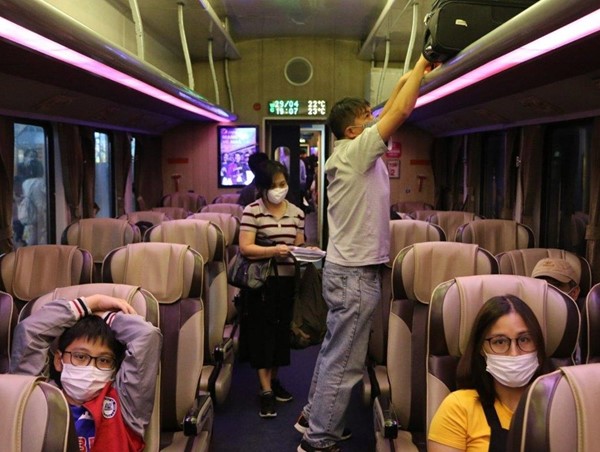 Đường sắt tăng cường tàu khách Hà Nội-TP Hồ Chí Minh 