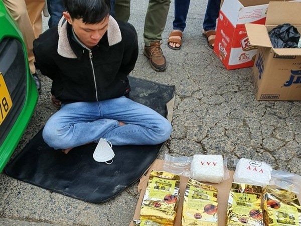 Cảnh sát giao thông phát hiện hơn 800 vụ việc vi phạm pháp luật trong tháng 1/2022