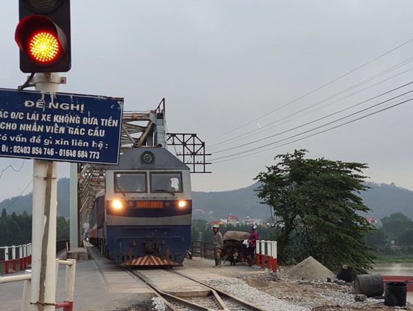 Kiến nghị bố trí vốn 1.700 tỷ đồng cải tạo cầu yếu trên tuyến đường sắt Bắc Nam