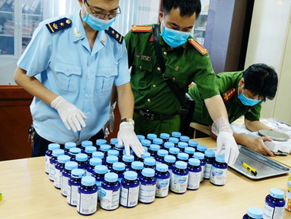 Tăng cường phòng chống buôn lậu, hàng giả qua đường hàng không