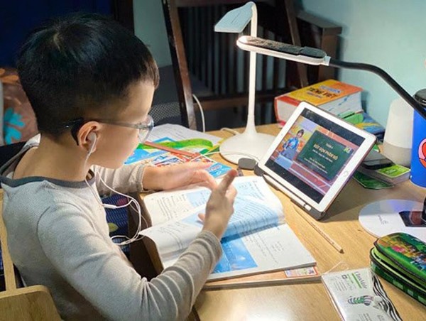 Hà Nội: Học sinh từ lớp 1 đến lớp 6 ở các quận tiếp tục học trực tuyến