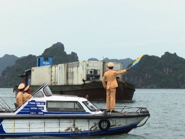 Thanh tra toàn bộ hoạt động vận tải đường bộ, đường thủy nội địa