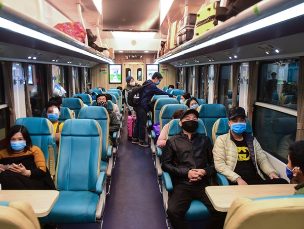 Vé tàu hỏa tiếp tục giảm sâu