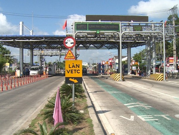 Cần Thơ: Triển khai dán thẻ định danh ô tô