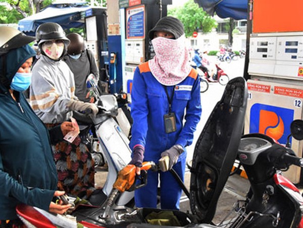 Giá xăng dầu giảm sau chuỗi tăng liên tiếp