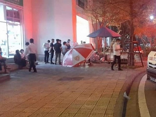 Nữ sinh lớp 9 rơi từ tầng 26 chung cư xuống đất tử vong