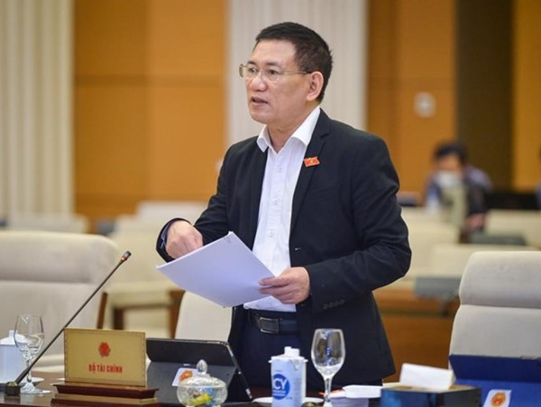 Chính thức giảm 2.000 đồng thuế môi trường với mỗi lít xăng từ 1/4