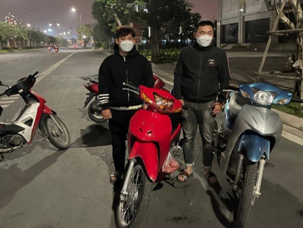 Cảnh sát 141 hoá trang bắt “quái xế” có hành vi đua xe sau trận bóng