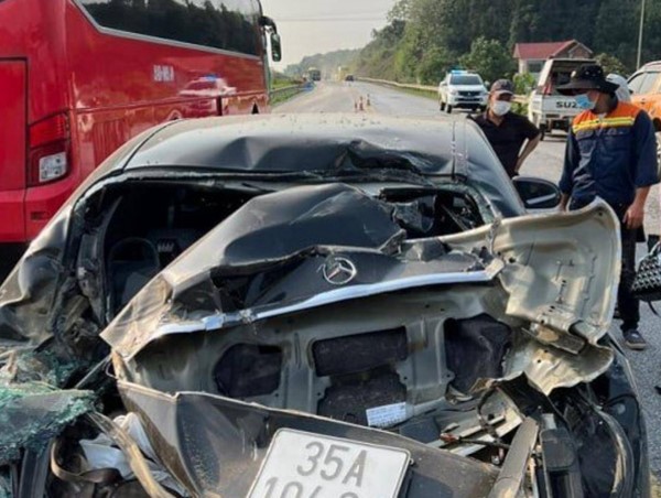 Tai nạn liên hoàn trên cao tốc Nội Bài - Lào Cai