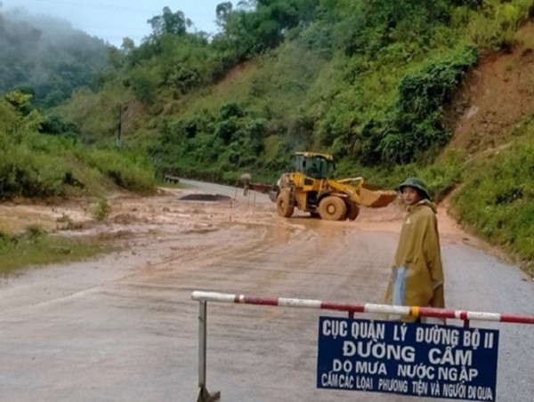 Hơn 1.300 tỷ đồng cải tạo, nâng cấp QL7 qua Nghệ An