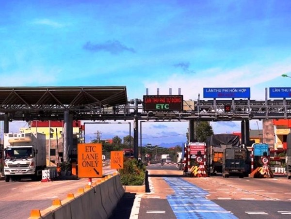 Tiếp tục gỡ vướng trong thu phí không dừng