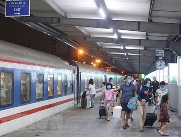 Đường sắt chạy thêm hàng loạt đoàn tàu khách dịp nghỉ lễ 30/4, 1/5