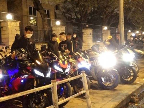 Vây bắt nhóm thanh niên điều khiển xe máy phân khối lớn nẹt pô trên đường Võ Chí Công