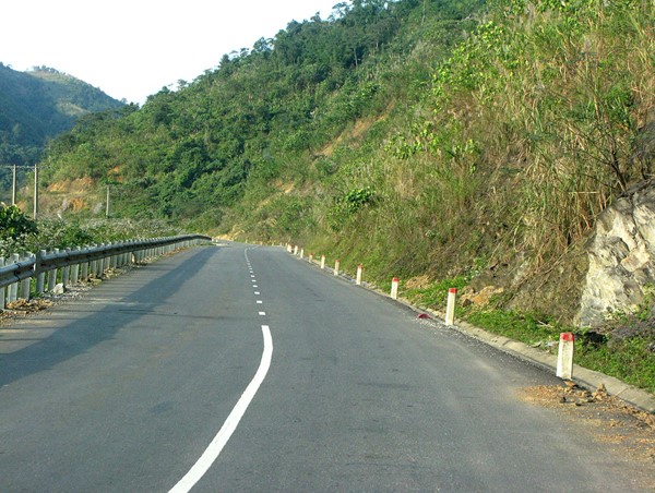 Hơn 400 tỷ đồng cải tạo, nâng cấp Quốc lộ 12A 