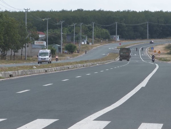 Đẩy nhanh tiến độ nâng cấp Quốc lộ 24 trong tháng 5/2022