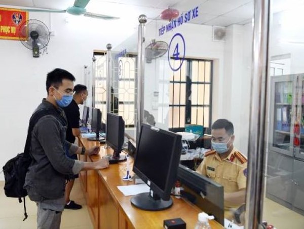 Từ ngày 21/5, công an xã, phường được quyền cấp đăng ký xe máy