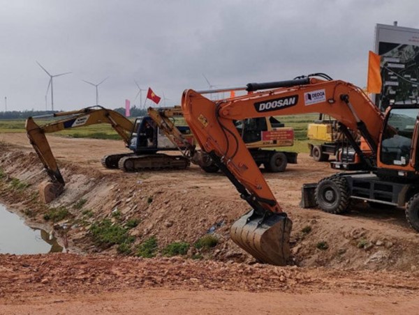 Khởi công đường ven biển Cát Tiến - Diêm Vân