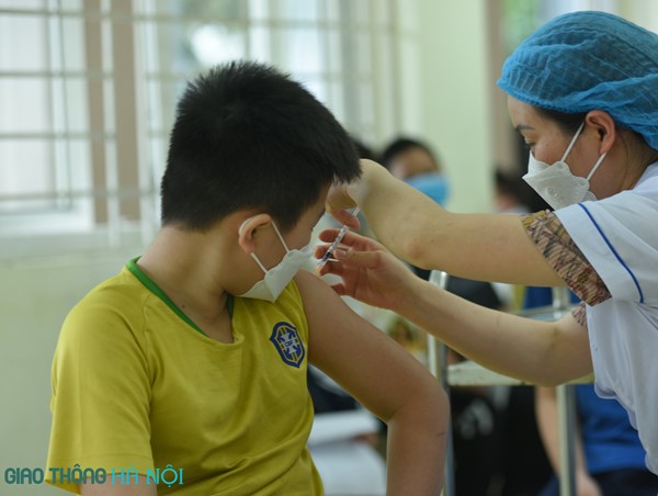 Đẩy mạnh tiêm vaccine phòng COVID-19 cho trẻ em, xây dựng kế hoạch tiêm mũi 4