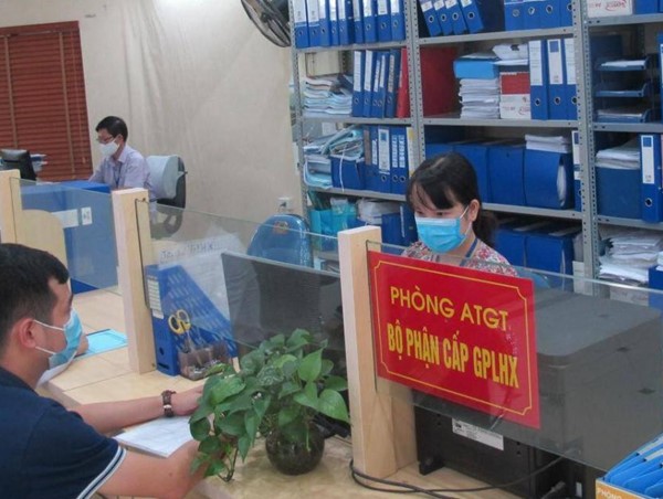 Tổ chức, cá nhân có thể gọi điện phản ánh sự không phù hợp quy định hành chính về GTVT