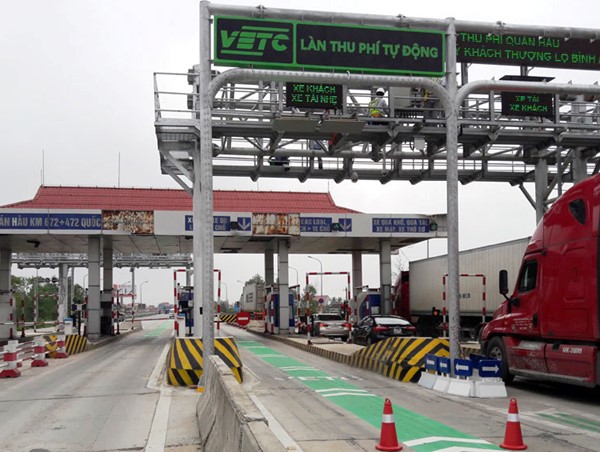 Buộc dừng thu phí nếu không lắp đặt xong hệ thống thu phí không dừng trước tháng 6/2022