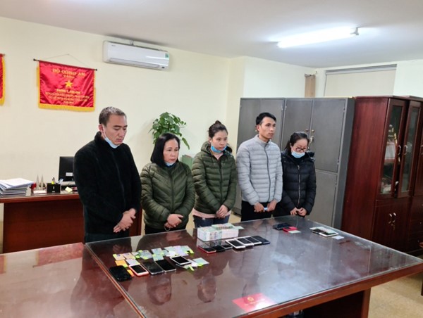 Cảnh báo thủ đoạn làm giả giấy tờ để lừa ngân hàng, chiếm đoạt hàng chục tỷ đồng