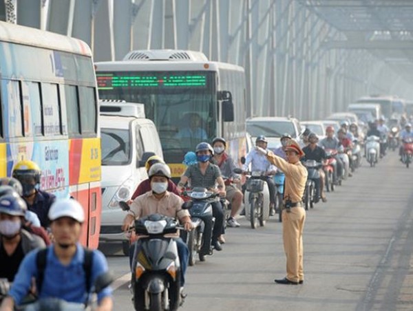 Khuyến cáo người dân chấp hành nghiêm quy định của pháp luật về trật tự, an toàn giao thông trong kỳ nghỉ lễ