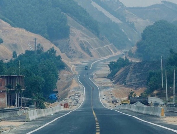 Đánh giá việc thực hiện kế hoạch triển khai Dự án đường Hồ Chí Minh giai đoạn tiếp theo