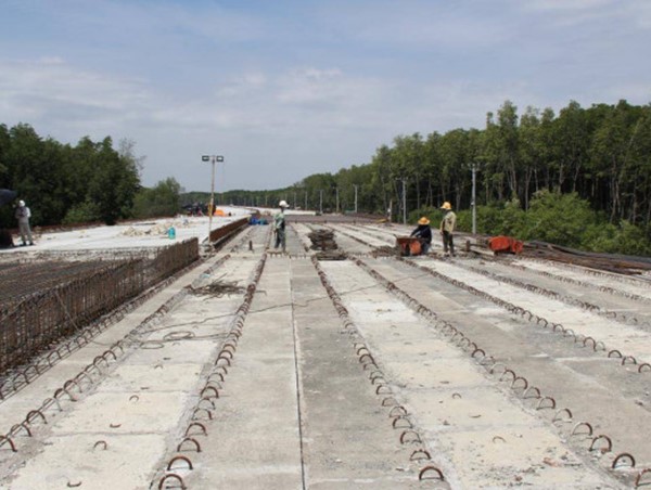 Đẩy nhanh công tác giải phóng mặt bằng cao tốc Bến Lức - Long Thành