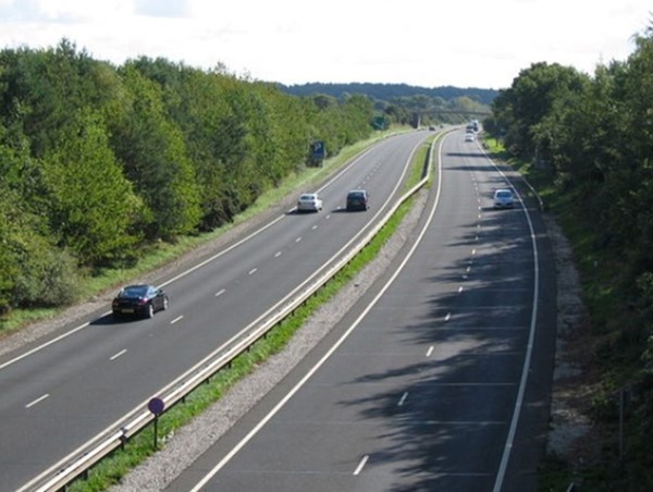 Các mức phạt vi phạm giao thông mà chủ xe cần biết khi đi trên cao tốc