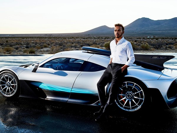 Ngắm nhìn bộ siêu xe đắt giá của Lewis Hamilton