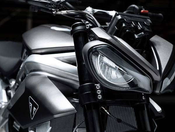 [Clip]: Triumph hoàn thành thử nghiệm xe máy điện mới