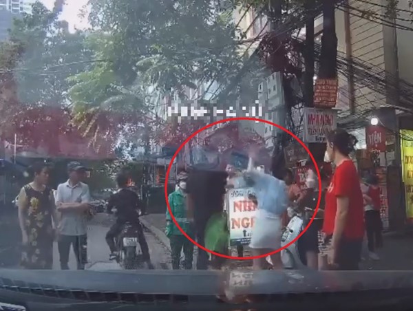 Nữ tài xế bị hành hung sau va chạm giao thông: Nạn nhân đang mang thai và không chấp nhận hòa giải