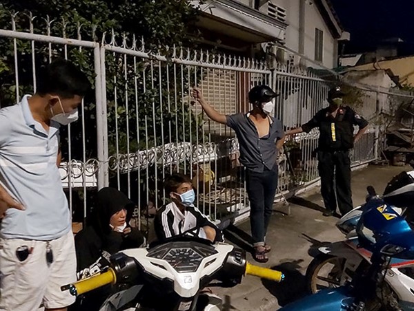 Bắt giữ gần 20 thanh thiếu niên tụ tập đua xe trái phép