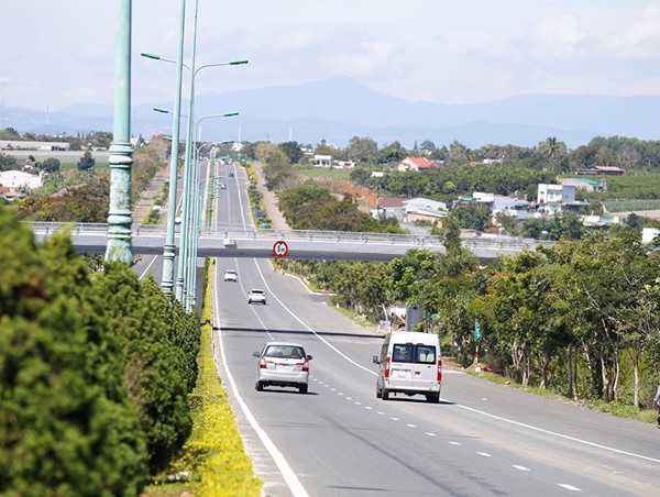 Thông qua nghị quyết làm 2 tuyến cao tốc qua địa bàn Bình Phước