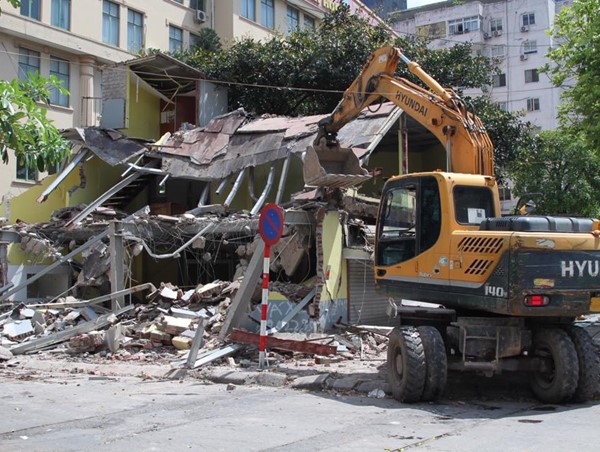 Cầu Giấy: Cưỡng chế công trình xây dựng vi phạm của công ty Constrexim