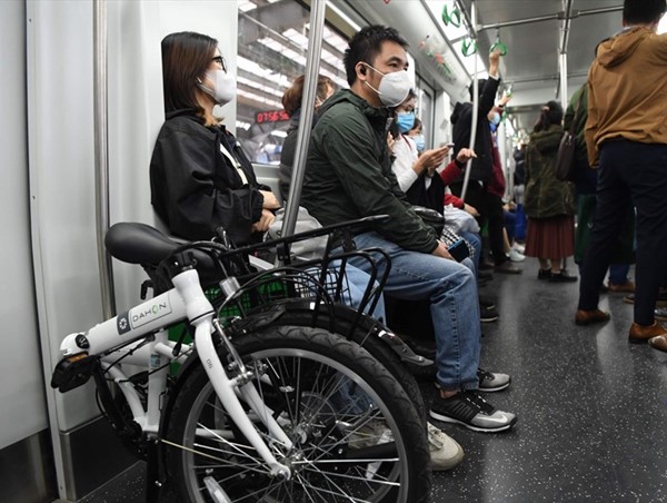 Đường sắt Cát Linh - Hà Đông cho hành khách mang xe đạp gấp lên tàu