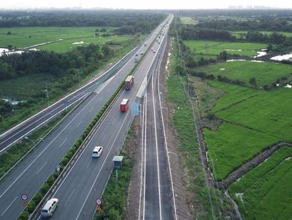 Đầu tư dự án xây dựng đường bộ cao tốc Khánh Hòa - Buôn Ma Thuột