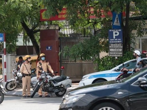 CSGT Hà Nội “đón lõng” bắt tài xế "ma men'...