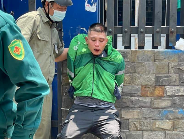 [CLIP]: Nam thanh niên nhừ đòn khi trộm xe máy giữa ban ngày