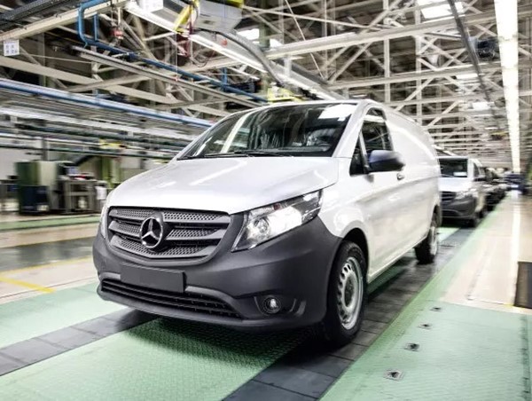 Mercedes-Benz Việt Nam triệu hồi 53 xe Van-Vitoria vì lỗi túi khí