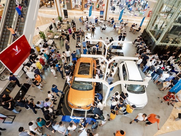 Ngày hội “Nhà xanh xe điện – Mở lối tương lai” tưng bừng tại Hà Nội